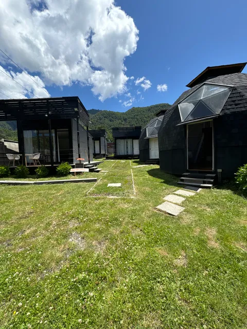 Cabañas & Domos Liquiñe