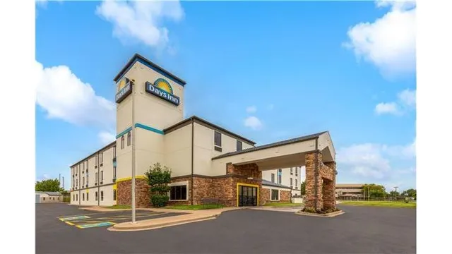Days Inn by Wyndham Tulsa Central