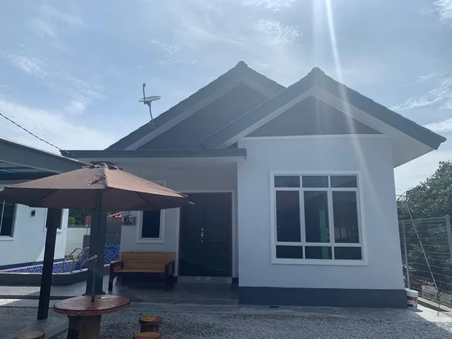 D'Lembah Pool Homestay