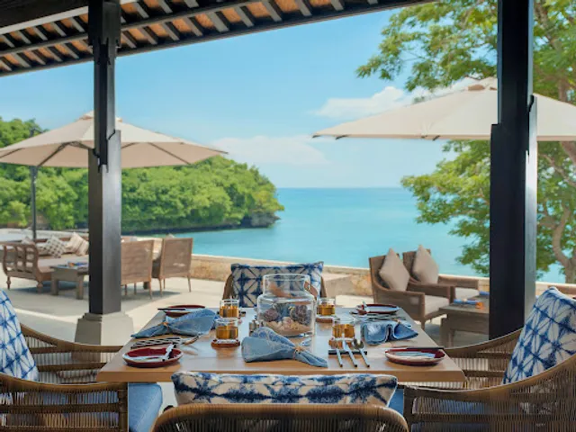 Loloan Beach Bar and Grill