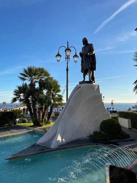 Statue Dedicated to Flavio Gioia (Amalfi)