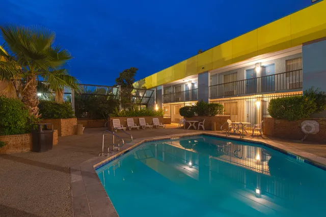 MCM Grande Hotel & Fun Dome Odessa