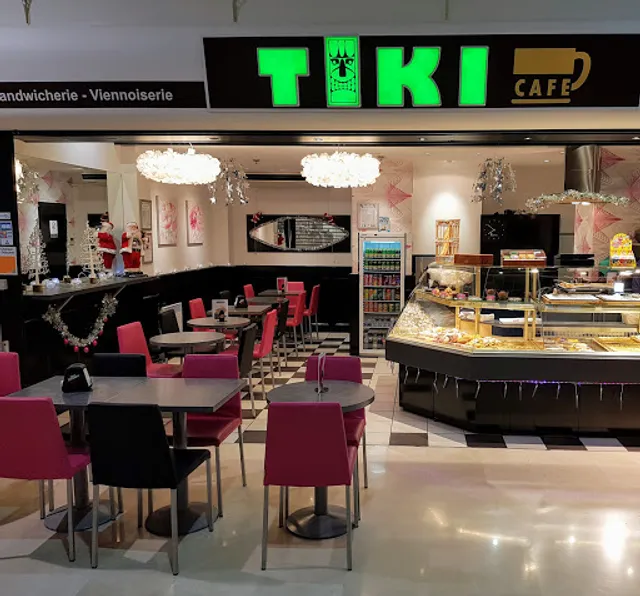 Tiki Café