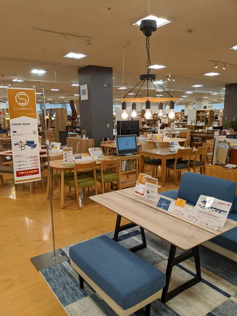 Shimachu Homes Shin-Kawasaki store furniture floor