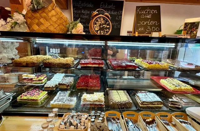 Kaffee, Restaurant & Spezialitäten