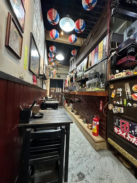 黑KURO屋台食堂