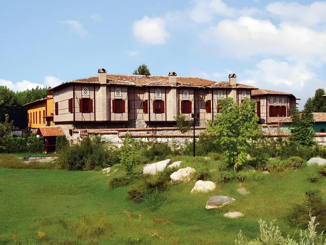 Authentique Club Hotel