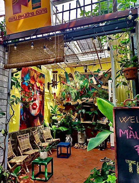 Màu Phương Đông - Specialty Tea Cafe & Bistro