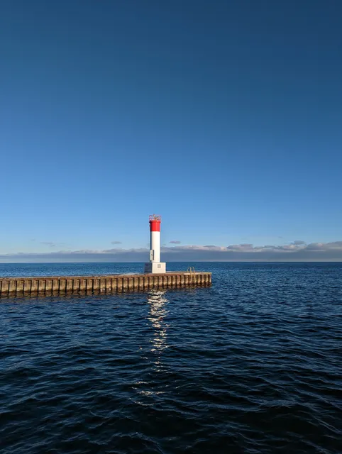 Oakville Tannery Park Public Beach