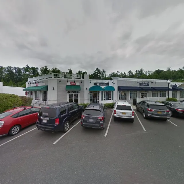 Berkshire Outlet Village