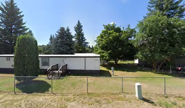 R & E Mobile Home Park