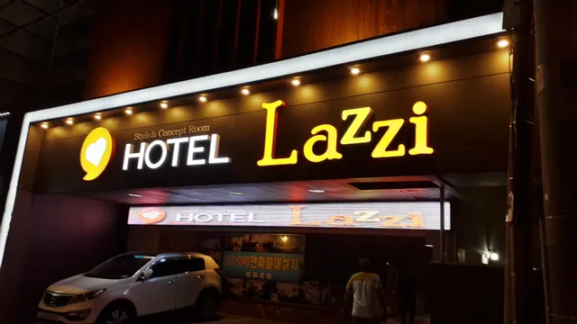 Hotel Lazzi