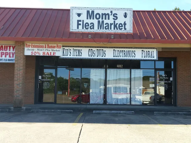 Mom's Flea Market & Consignment