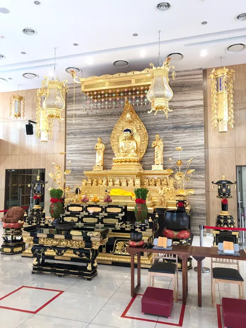 Sam Poh Thong (Ampang) Buddhist Temple