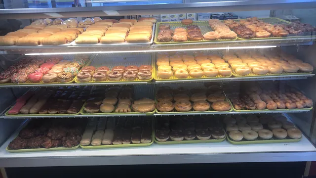 Clinton Daylight Donuts
