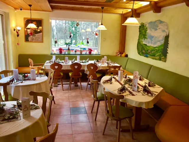 Restaurant & Waldcafé Am Kunstteich