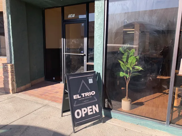 El Trío Coffee Roaster