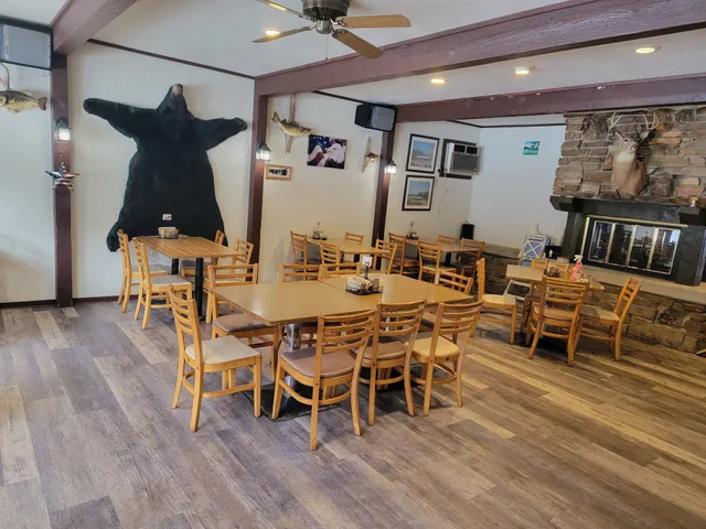 Veeser's Wild Rose Pub & Grill