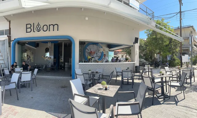 Bloom Beach Bar