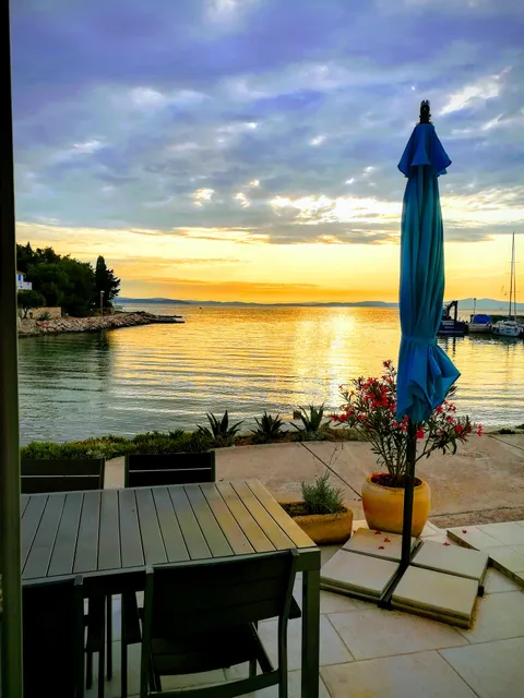 Apartments Sea Reflections