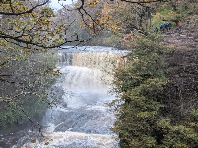 Comin Y Rhos - Four Waterfalls Car Park