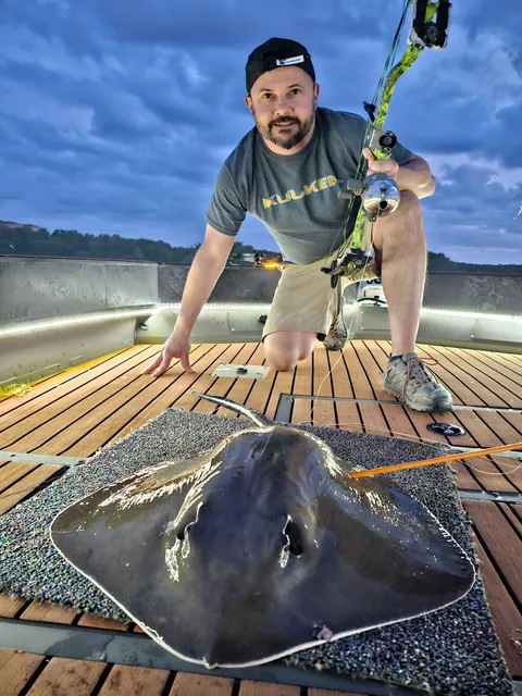 Tampa Bowfishing Charters