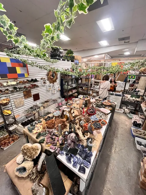 CCG Wholesale Crystals & Imports