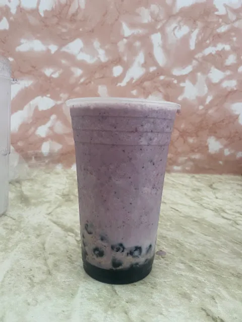 Cracken’s Ensaladas & Bobas