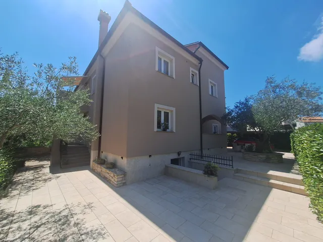 Apartment And Room Marlen