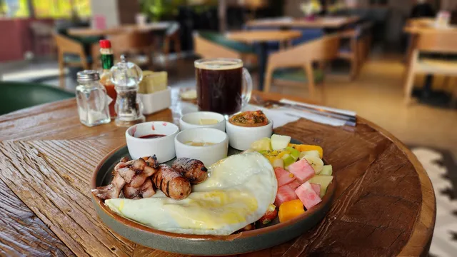 Artcaffé Gastro Bar Westlands Square