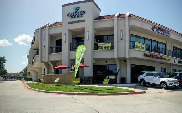 Custers Park Shopping Center