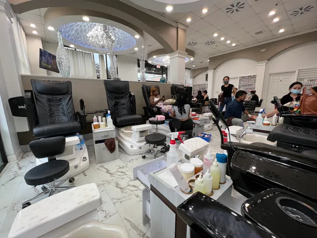 Lush Nail Bar Atlantic