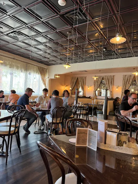 Winnie & Ethel's Downtown Diner