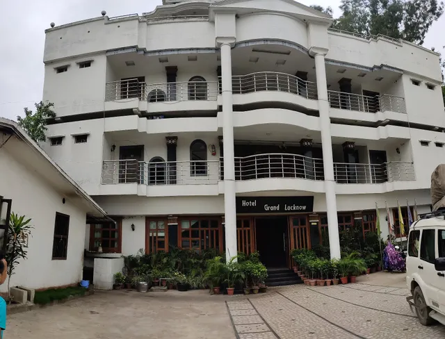 Hotel Grand Lucknow