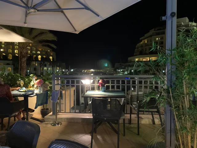 Tiffany Lounge Restaurant