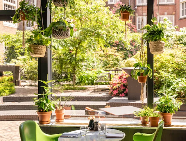 Oriole Garden Bistro