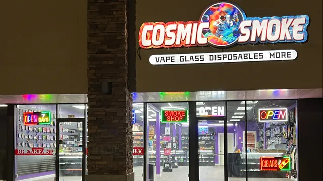 Cosmic smoke & vape