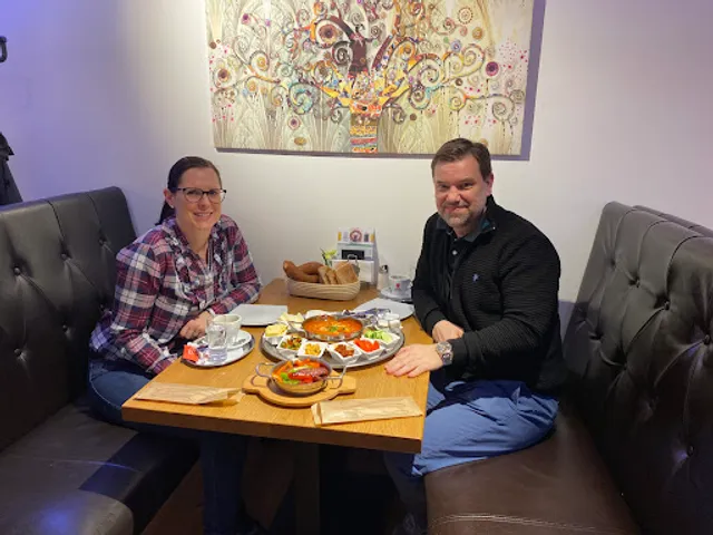 Simit Cafe & Restaurant