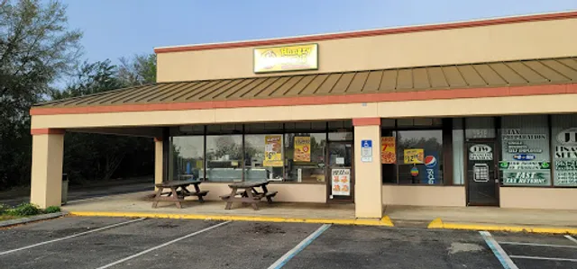 Hungry Howie's Pizza & Subs