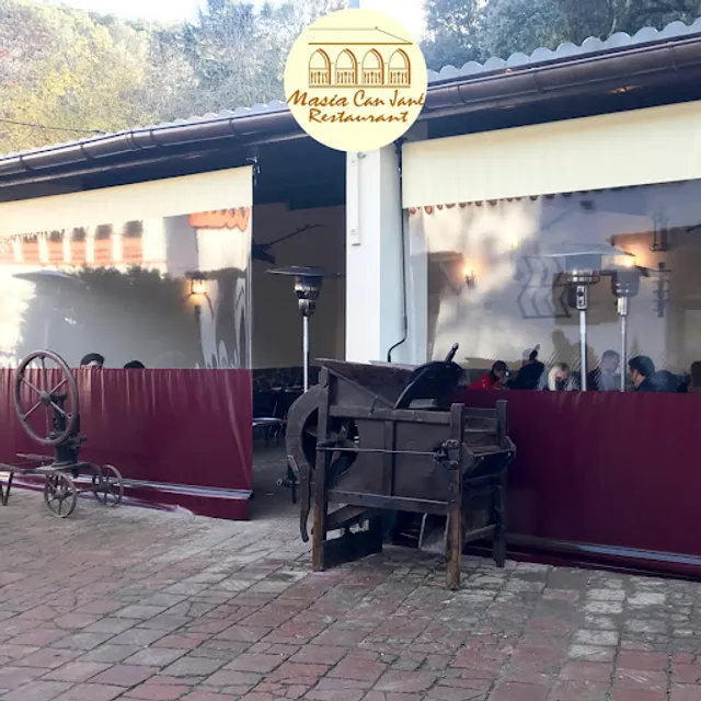 Restaurant Masia Can Jané - Cuina Catalana i Calçotada a Collserola, Barcelona.