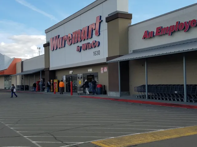 Waremart by WinCo