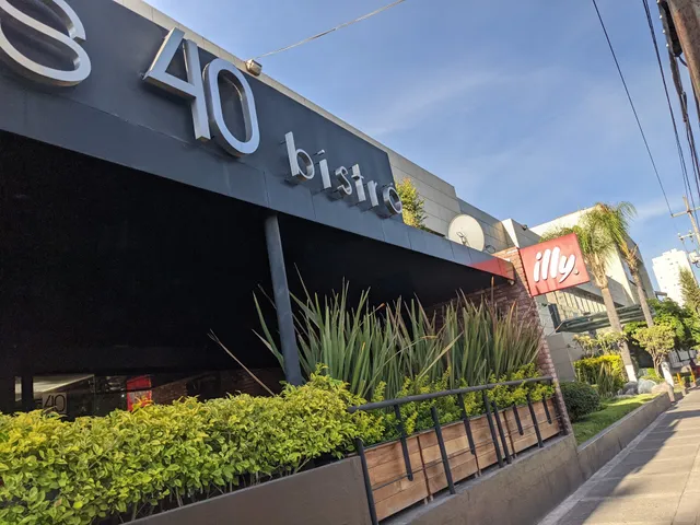 seis 40 bistro