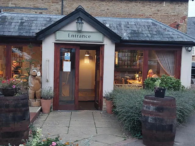 The Fox in Farthinghoe