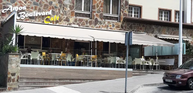 Amos Boulevard Cafe