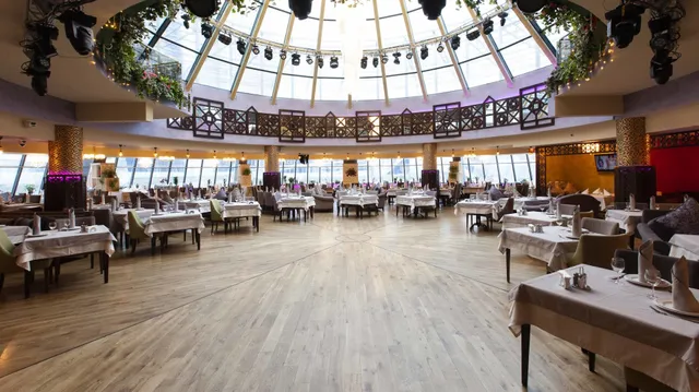 Ресторан Dream City в ТЦ Багратион Ӏ банкетный зал, доставка, живая музыка