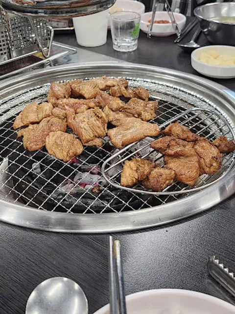 유대감 숯불돼지갈비