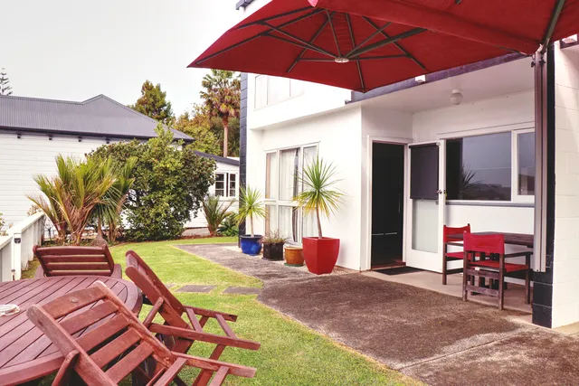 Al-Louise Apartments