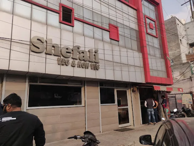 Shefali Veg & Non Veg - Restaurant
