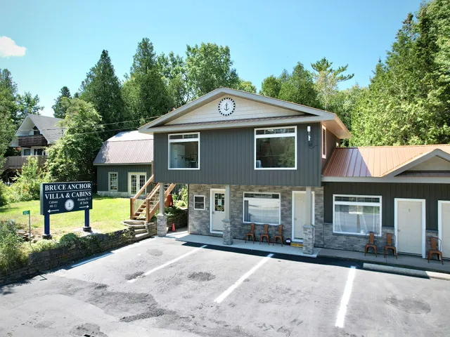 Bruce Anchor Villa & Cabins