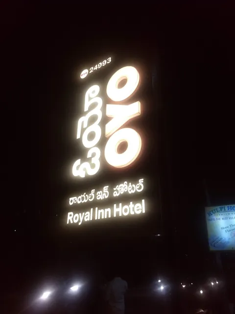 OYO 17279 Hotel Sky Inn